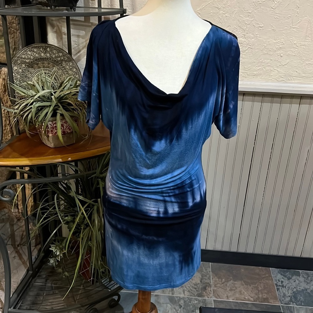 D J T Tunic